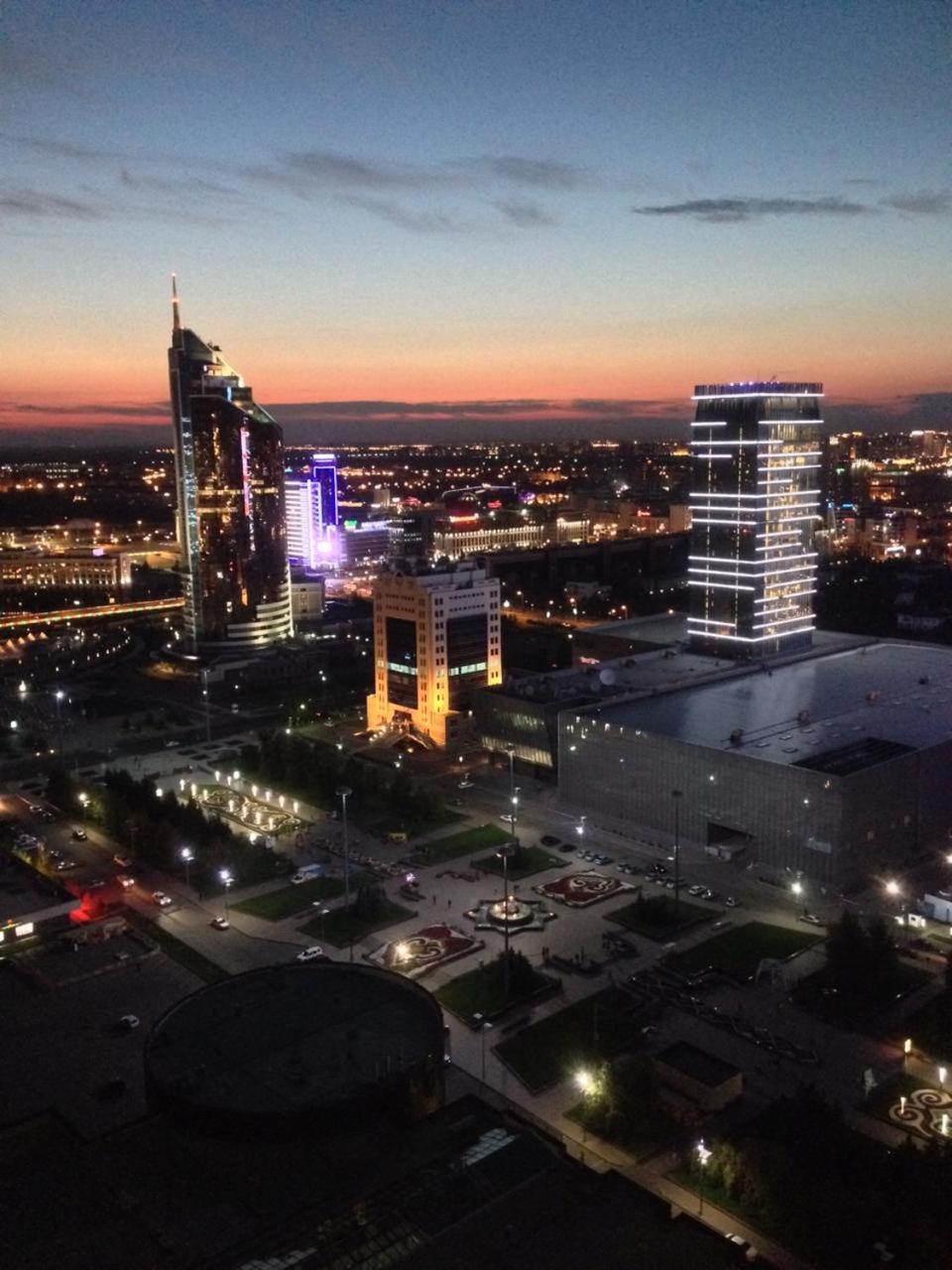 Северное Сияние 35 Этаж Astana Luaran gambar