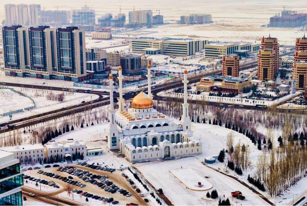 Северное Сияние 35 Этаж Astana Luaran gambar
